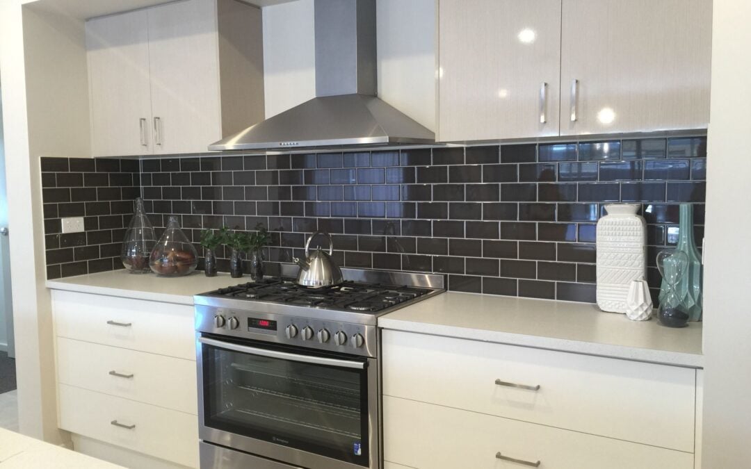 The Best Splashback Material for an Opulent Kitchen: Recommended by Kitchen Experts