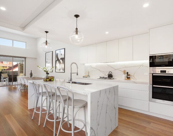 sydney-south-home-by-michelle-morris-interiors-featuring-smartstone-benchtops-smartstone-quartz-benchtops-engineered-stone-img_8461825f08929551_9-3274-1-2d2670c-570x450